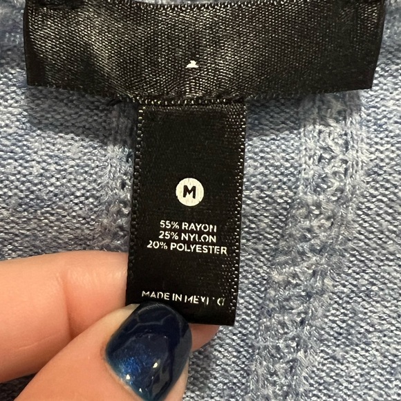 Bloomingdale’s brand Aqua Blue bottom cropped cardigan - Picture 3 of 8